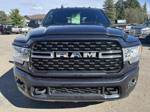 2022 RAM 3500 Big Horn Crew Cab 4x4 8' Box