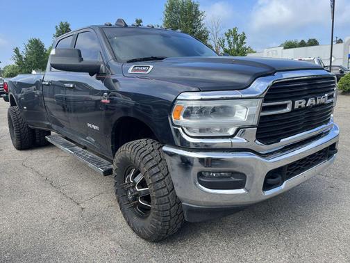 Maximum Steel Metallic Clearcoat 2019 RAM 3500 Big Horn Crew Cab 4x4 8' Box