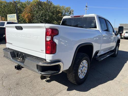 WHITE 2024 Chevrolet Silverado 2500 LT