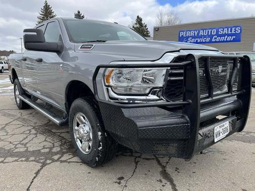2023 RAM 2500 Tradesman Crew Cab 4x4 6'4' Box