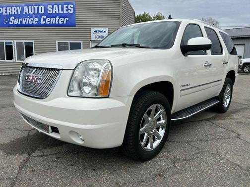 WHITE 2014 GMC Yukon Denali
