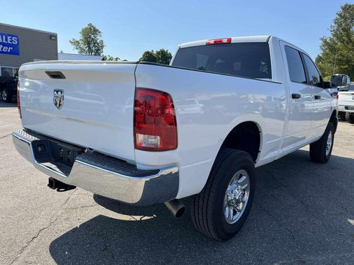 2018 RAM 2500 SLT Crew Cab 4x4 6'4' Box