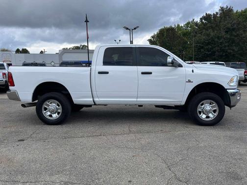 2018 RAM 2500 SLT Crew Cab 4x4 6'4' Box