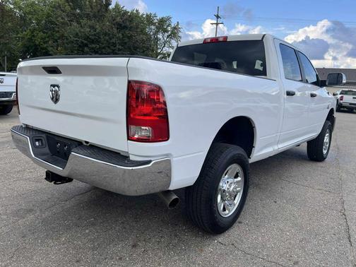 2018 RAM 2500 SLT Crew Cab 4x4 6'4' Box