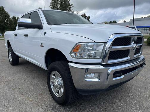 2018 RAM 2500 SLT Crew Cab 4x4 6'4' Box