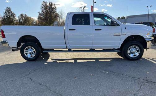 2018 RAM 2500 Tradesman Crew Cab 4x4 8' Box