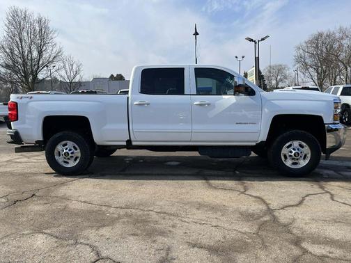 2017 Chevrolet Silverado 2500 LT