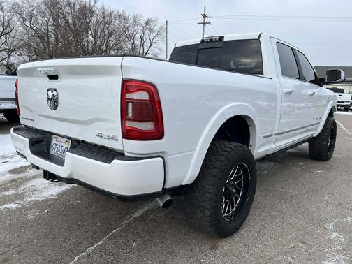 2019 RAM 2500 Limited Crew Cab 4x4 6'4' Box