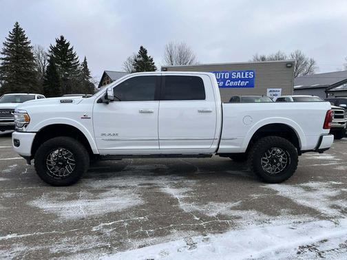 2019 RAM 2500 Limited Crew Cab 4x4 6'4' Box