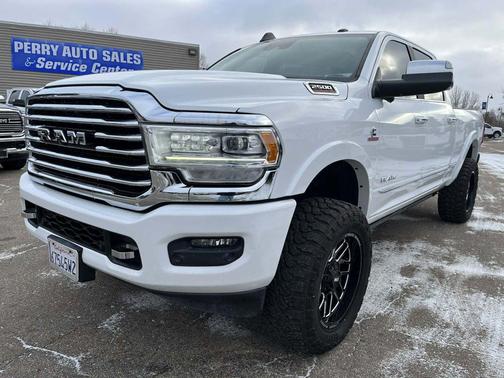 2019 RAM 2500 Limited Crew Cab 4x4 6'4' Box