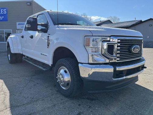 Oxford White 2022 Ford F-350 XLT