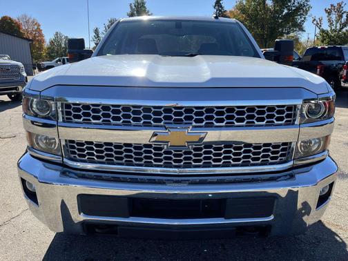 Summit White 2019 Chevrolet Silverado 2500 LT