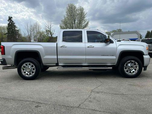 Quicksilver Metallic 2018 GMC Sierra 2500 Denali