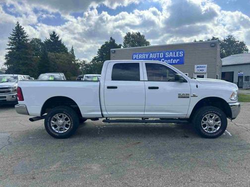 2018 RAM 2500 Tradesman Crew Cab 4x4 6'4' Box