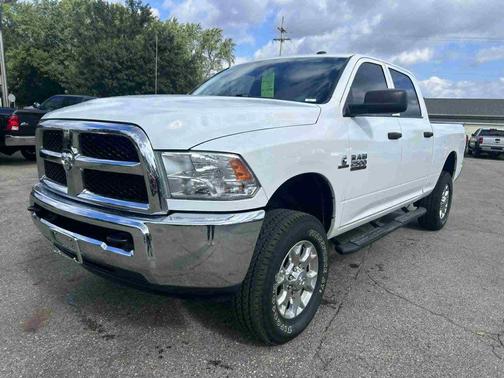 2018 RAM 2500 Tradesman Crew Cab 4x4 6'4' Box