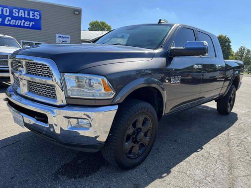 2018 RAM 2500 Laramie Mega Cab 4x4 6'4' Box