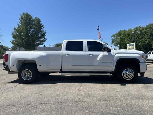 2019 GMC Sierra 3500 Denali