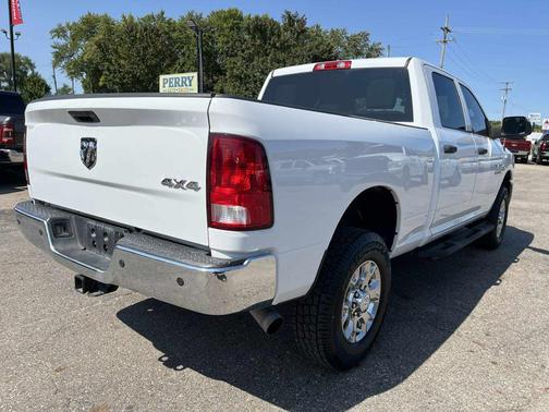 2018 RAM 2500 Tradesman Crew Cab 4x4 6'4' Box