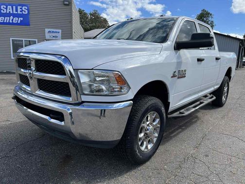 2018 RAM 2500 Tradesman Crew Cab 4x4 6'4' Box