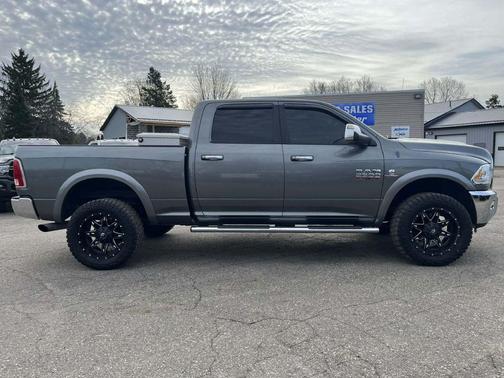 Black Clearcoat 2013 RAM 2500 Laramie