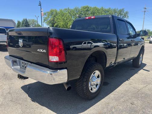Brilliant Black Crystal Pearlcoat 2018 RAM 2500 Tradesman Crew Cab 4x4 6'4' Box