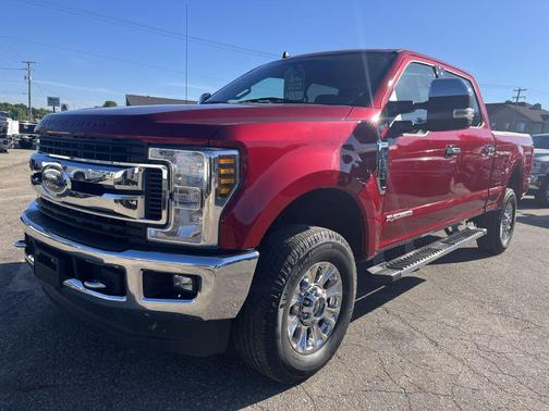 Ruby Red Metallic Tinted Clearcoat 2019 Ford F-250 XLT