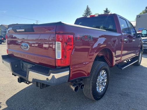 Ruby Red Metallic Tinted Clearcoat 2019 Ford F-250 XLT