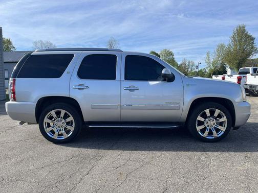 Pure Silver Metallic 2011 GMC Yukon Hybrid Denali