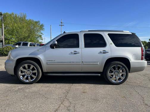 Pure Silver Metallic 2011 GMC Yukon Hybrid Denali
