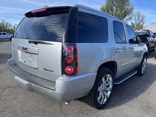 Pure Silver Metallic 2011 GMC Yukon Hybrid Denali