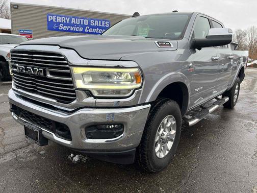 2019 RAM 2500 Laramie Crew Cab 4x4 6'4' Box