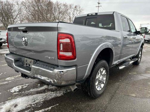 2019 RAM 2500 Laramie Crew Cab 4x4 6'4' Box