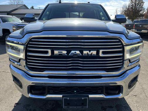 2019 RAM 2500 Laramie Crew Cab 4x4 6'4' Box