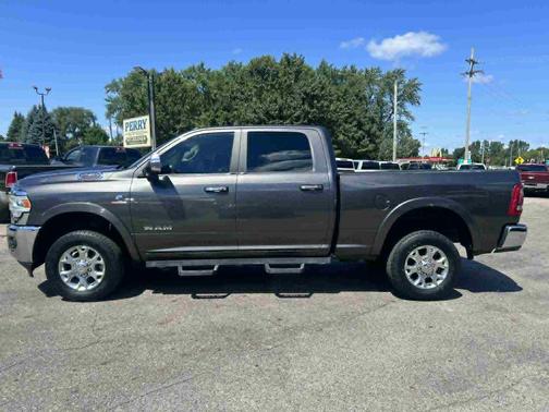 2021 RAM 2500 Laramie Crew Cab 4x4 6'4' Box