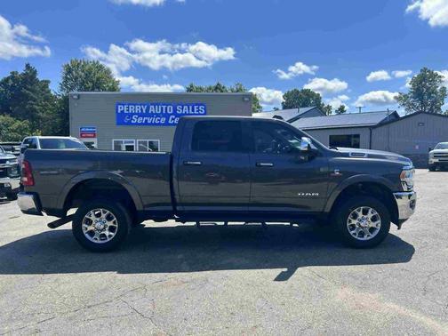 2021 RAM 2500 Laramie Crew Cab 4x4 6'4' Box
