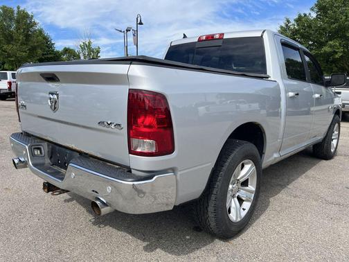 Bright Silver Metallic Clearcoat 2014 RAM 1500 Big Horn