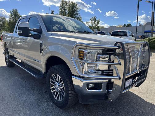 White Gold Metallic 2018 Ford F-250 Lariat