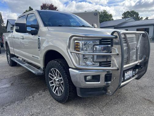 White Gold Metallic 2018 Ford F-250 Lariat