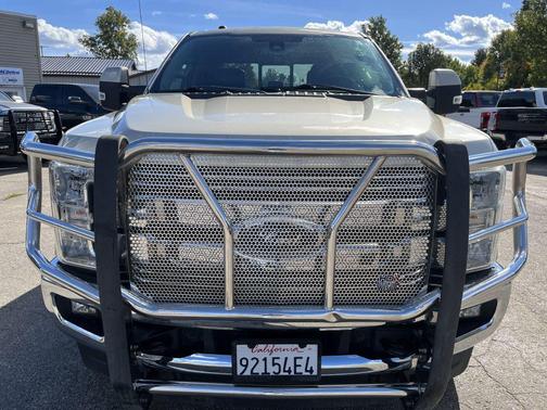 White Gold Metallic 2018 Ford F-250 Lariat