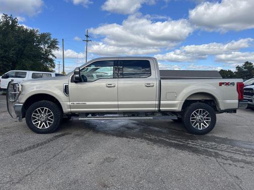 White Gold Metallic 2018 Ford F-250 Lariat