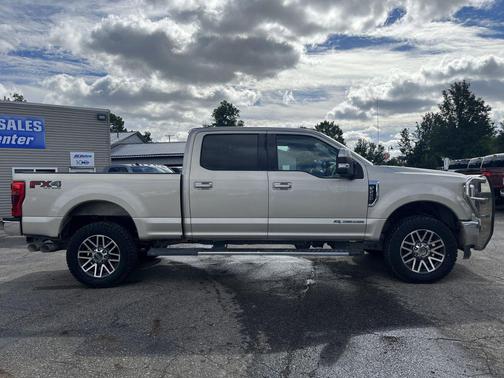 White Gold Metallic 2018 Ford F-250 Lariat