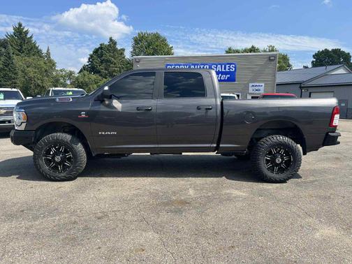 2021 RAM 2500 Big Horn Crew Cab 4x4 6'4' Box