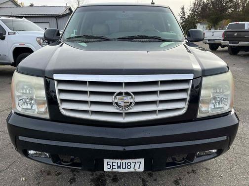 2003 Cadillac Escalade Base