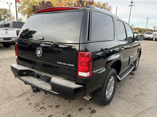 2003 Cadillac Escalade Base