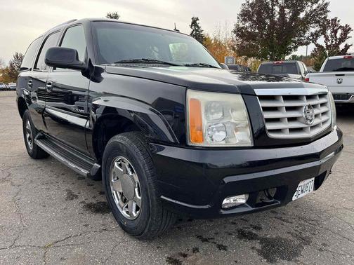 2003 Cadillac Escalade Base