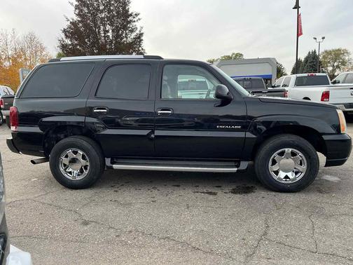 2003 Cadillac Escalade Base