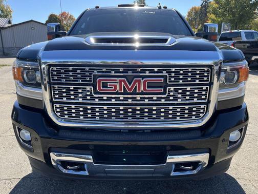 BLACK 2019 GMC Sierra 3500 Denali