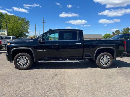 Black 2022 Chevrolet Silverado 2500 High Country