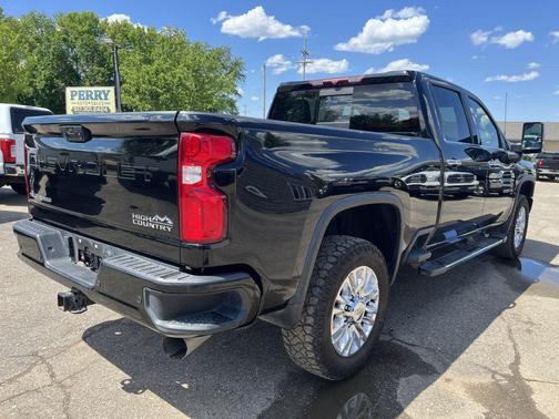 Black 2022 Chevrolet Silverado 2500 High Country
