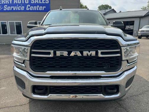 2019 RAM 3500 Tradesman Crew Cab 4x4 8' Box